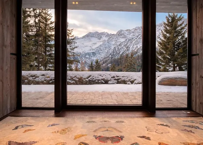 Caselva Mountain By 阿罗萨